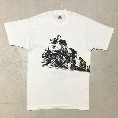 1990's FRUIT OF THE LOOM Printed Tee