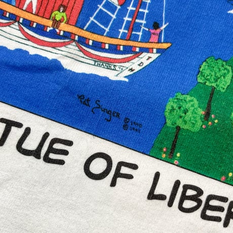 1990's GILDAN Printed Tee Deadstock