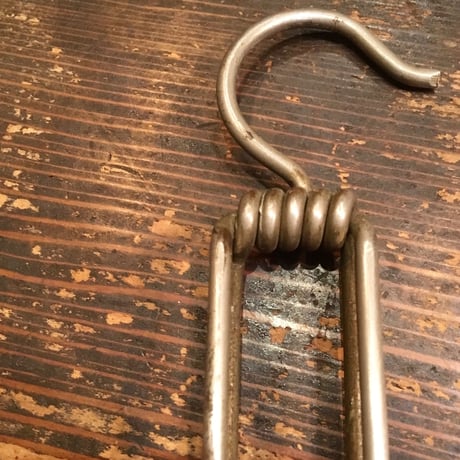1900's〜 The Acme Hanger