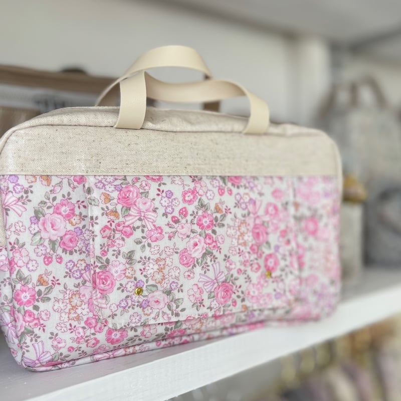 【大】ラミネートポーチ　花柄ポーチ　オムツポーチ　トラベルポーチ　ハンドメイド おむつポーチ 花柄×綿麻/ラミネート | happydrop
