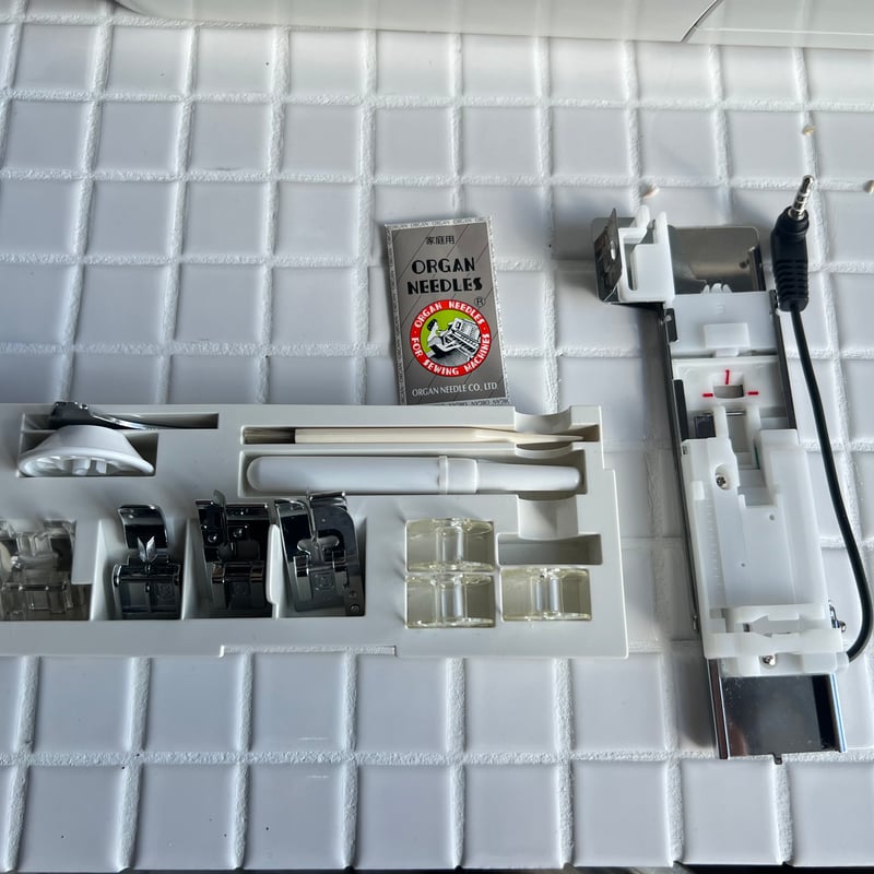 中古ミシン JUKI HZL・F400JP 人気のエクシードドレスメイク現行機種美  