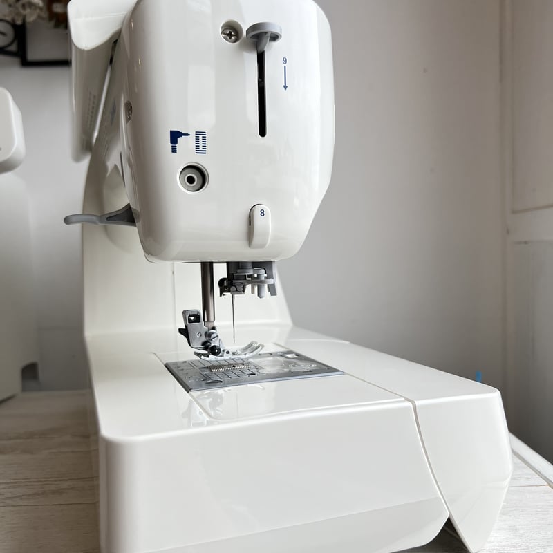 中古ミシンJUKI HZL・FQ65 現行機種 人気の文字刺繍機能付き 中古ミシンJUKI HZL・FQ65 現行機種 人気の文字刺繍機能付き