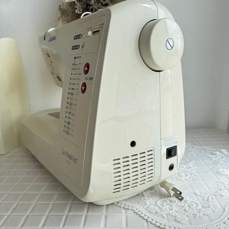 中古家庭用ミシン　JUKI HZL-39 美品