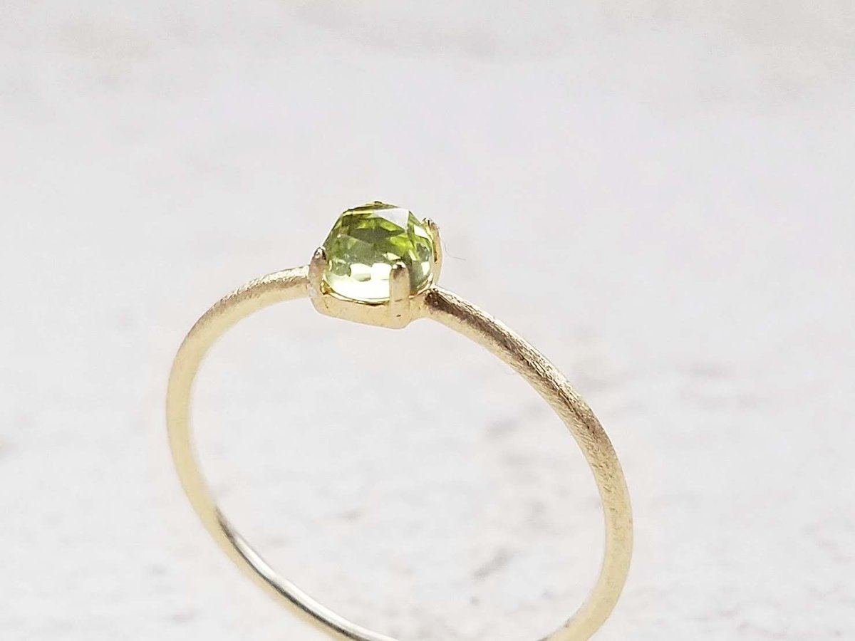 ペリドット扇形リング リング ペリドット8月 誕生石｜ヴァンドーム青山（Vendome