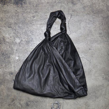 SHOULDER BAG / SMALL TRIANGLE