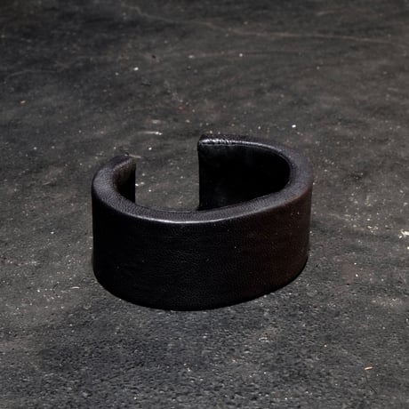 BULKY BANGLE PLANE