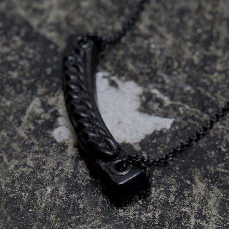 EXTRUSION NECKLACE