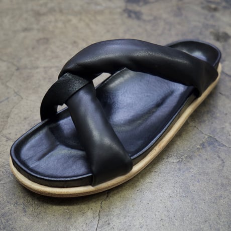 TANGLED STRAP SANDAL