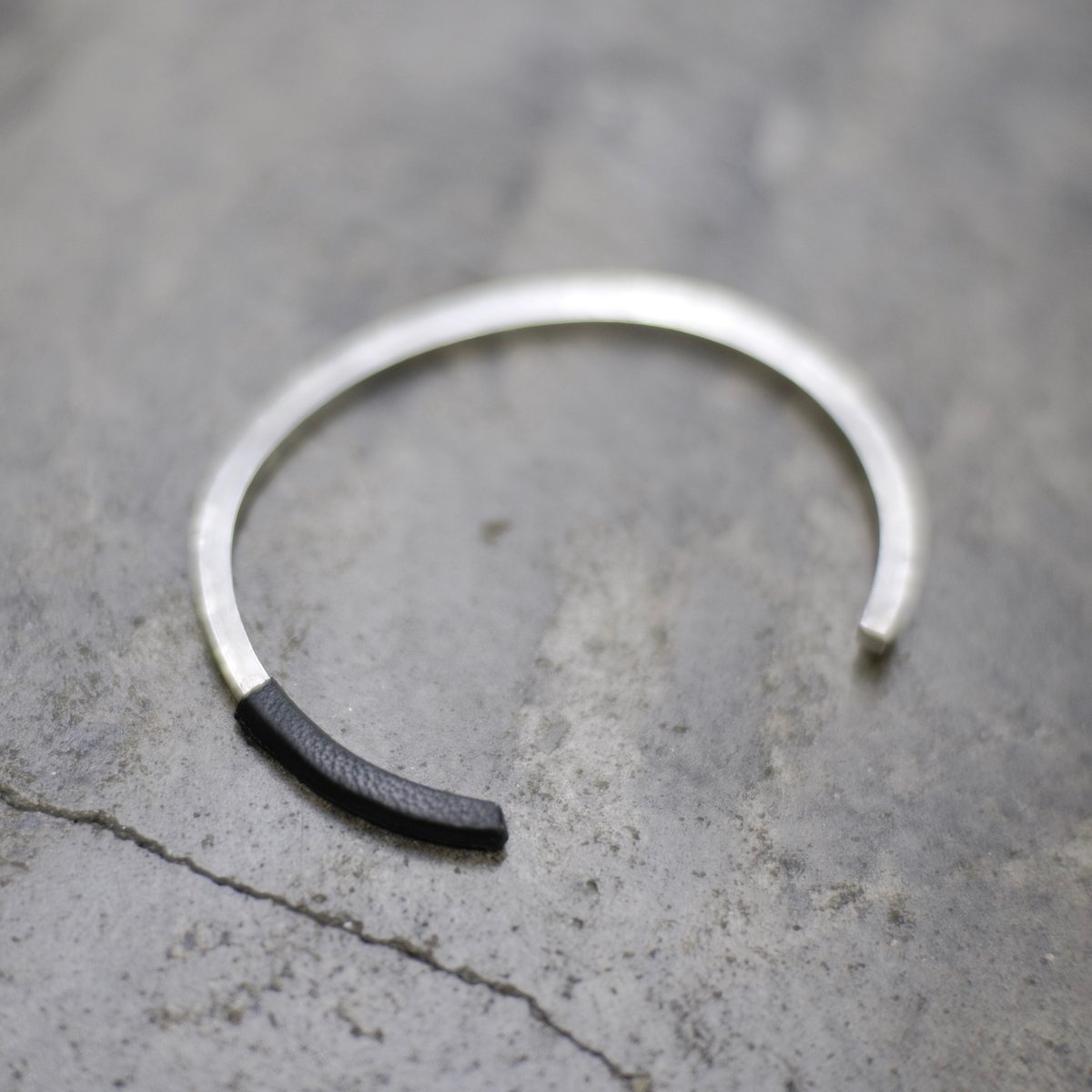 【廃盤⭐︎美品】RJB バングル　サファイア　ルビー　シルバー925 JEWELRY(ジュエリー)│神戸 GOODDAYS(グッドデイズ)