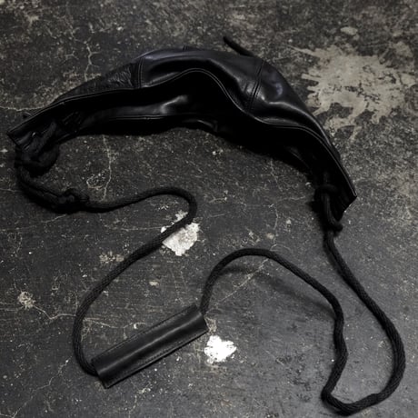 BONDAGE BAG ROUND