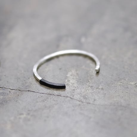 SILVER BANGLE / SHADING