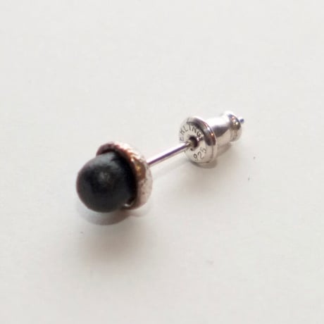 EARRING ‘ROUND’  T.A.S x DEW