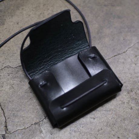 BENDING MINI POUCH