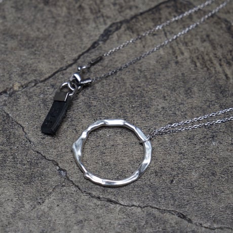 NECKLACE / MELT