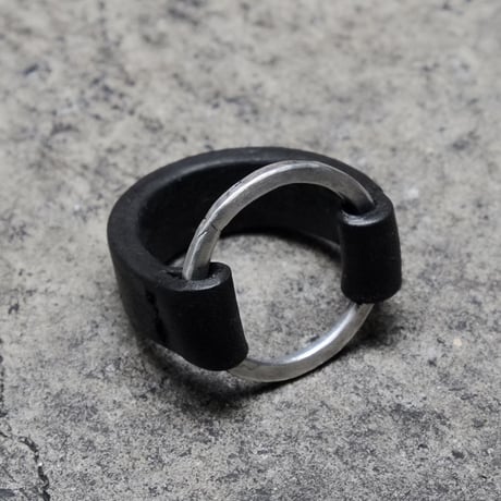 CIRCLE RING