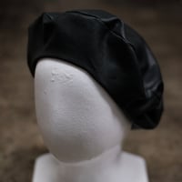 STRETCH LEATHER BERET