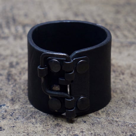 LOCK BANGLE