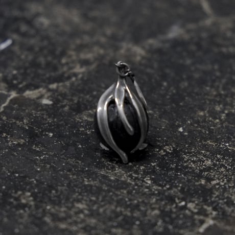 BOTANICAL EARRING