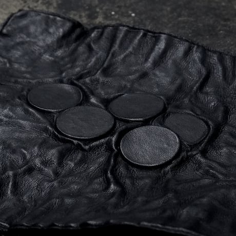 LEAD IN LEATHER TRAY / COIN