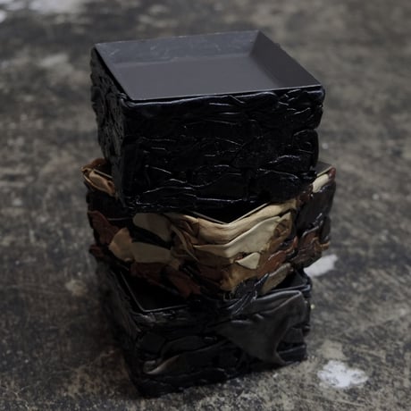 REVIVE LEATHER SQUARE ASH TRAY