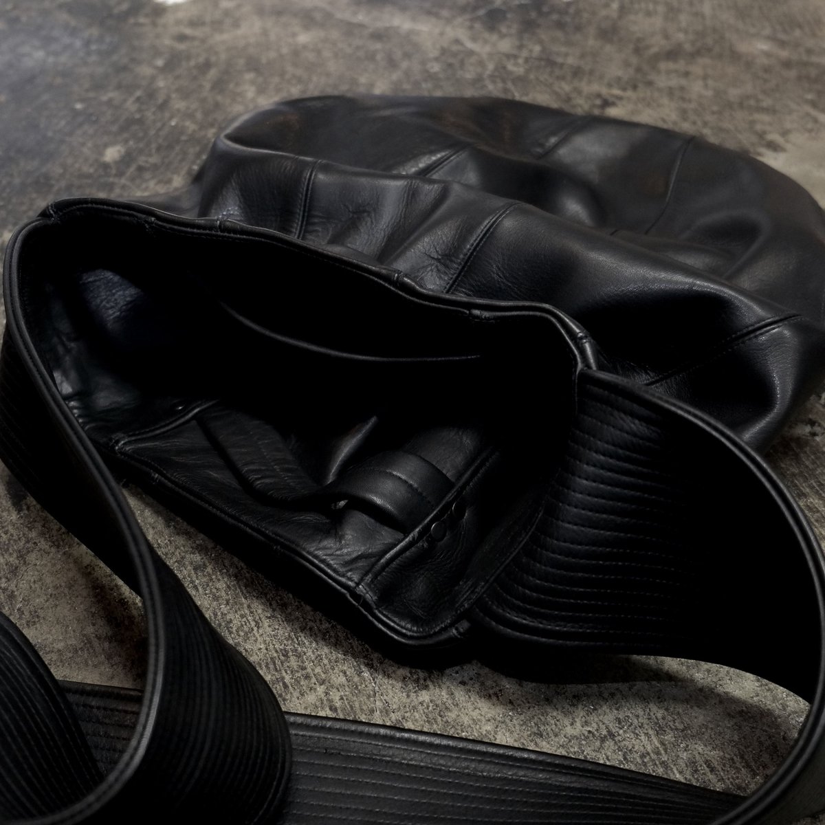 MONK BAG | T.A.S JAPAN OFFICIAL ONLINE STORE