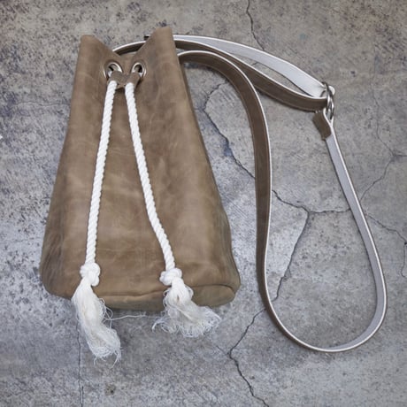 MINI DUFFLE SHOULDER BAG / ZUDA