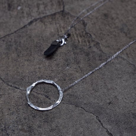 NECKLACE / MELT