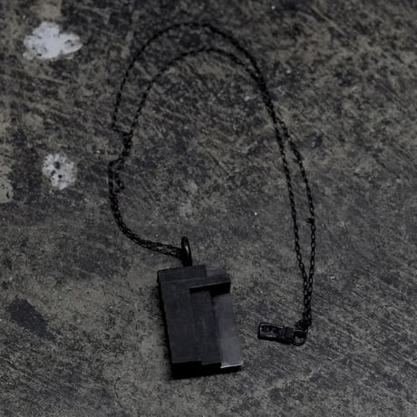 SOLID NECKLACE / SQUARE