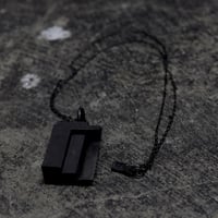 SOLID NECKLACE / SQUARE