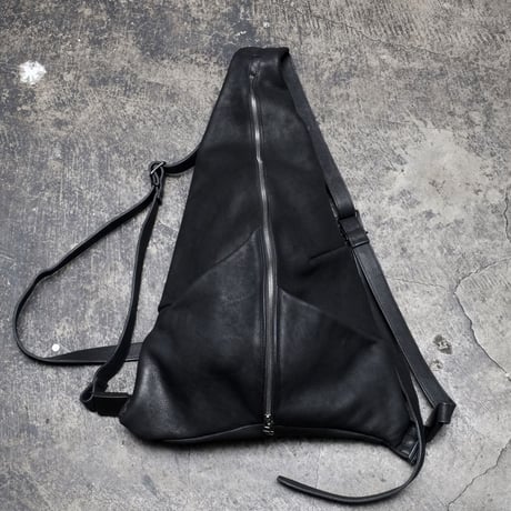 TRIANGLE BACK PACK