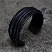 LEATHER NARROW TIE | T.A.S JAPAN OFFICIAL ONLIN