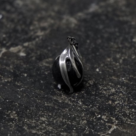BOTANICAL EARRING
