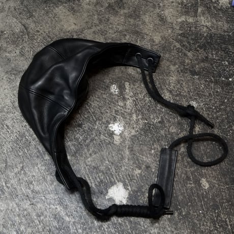 BONDAGE BAG ROUND