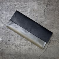 TRANSPARENT CLUTCH BAG