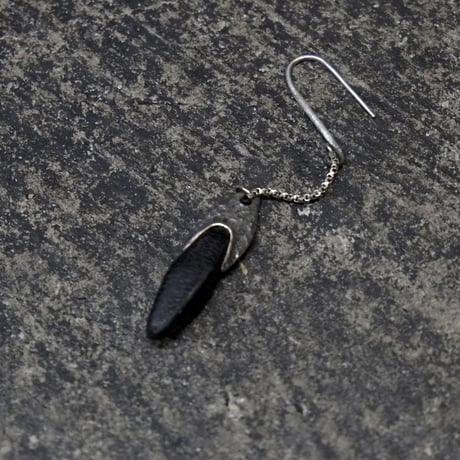 RHOMBUS EARRING