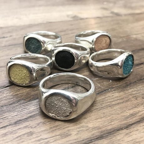 LEATHER JEWEL RING