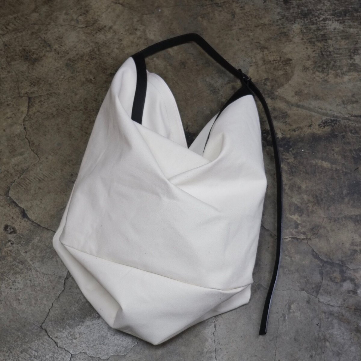 CANVAS TOTE BAG | T.A.S JAPAN OFFICIAL ONLINE S...