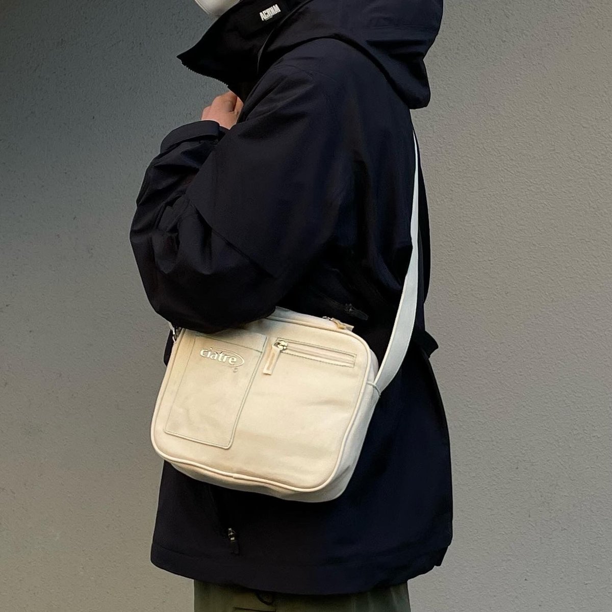 バッグ ciatre square canvas shoulder bag fit=scale-down,w=1200