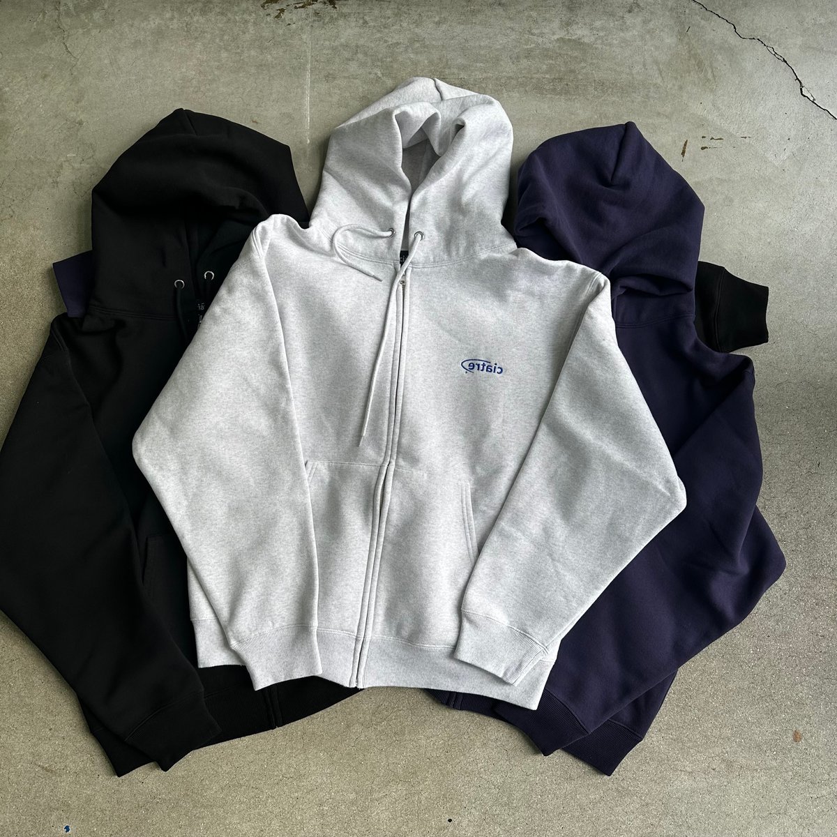 ciatre reversal logo ZIP UP hoodie | ciatre