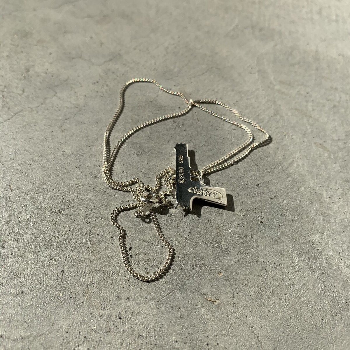 ciatre pistol pendant