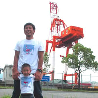 こどもTシャツ　ホワイト（ガントリークレーン）