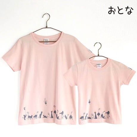カフェクロトコラボ おとな半袖Tシャツ　ベビーピンク （クロトの猫達）