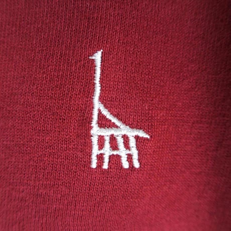 こどもTシャツ　バーガンディ（ウミキリン刺しゅう）