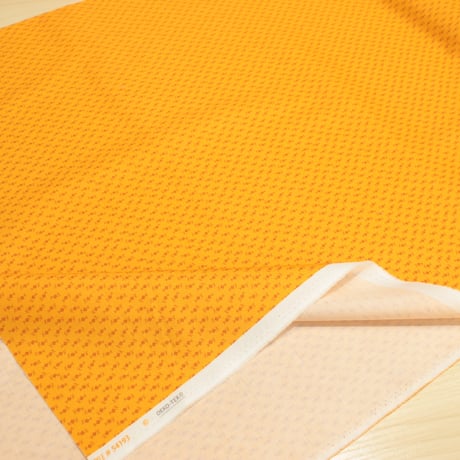 「Windhamfabrics」CircaCirca Sharp Cheddar オレンジ【10cmあたり】 【USプリント 生地】