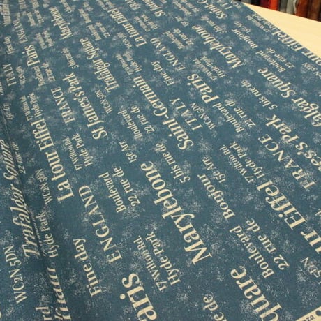 Mattina di vacanza 英字 綿麻プリント MAT3006CL【10cmあたり】
