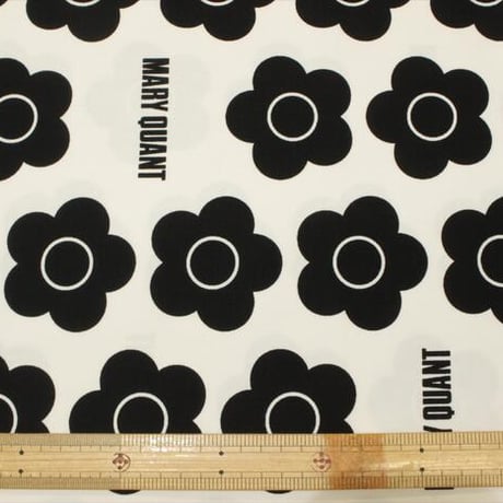 MARY QUANT オックス(大)【10cmあたり】【 生地 マリークヮント マリークワント デイジー 花柄 フラワー 英字 ロゴ 国産 ハンドメイド 手芸 手作り生地 布】