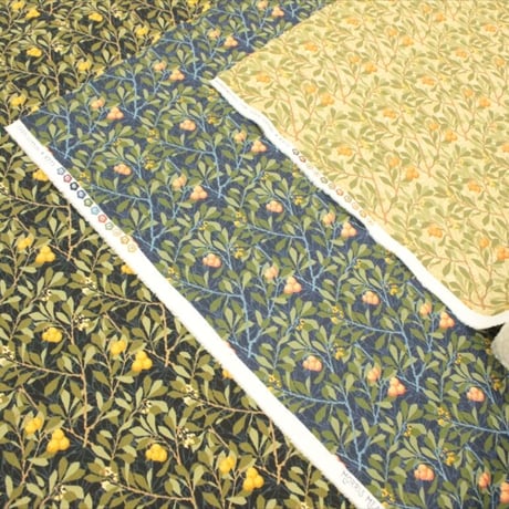 MODA　MORRIS MEADOW 　Arbutus(ヤマモモ)　シーチング110㎝幅【10㎝単位】