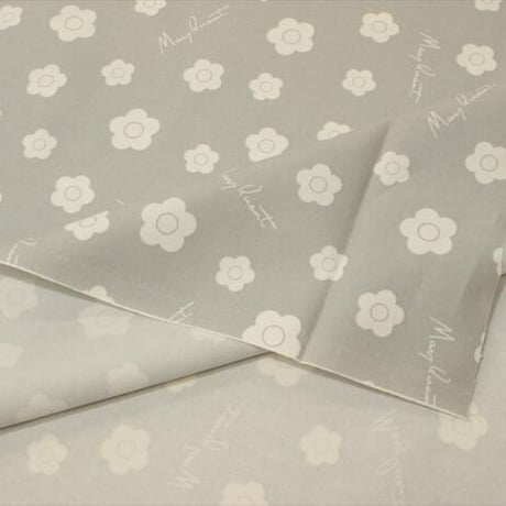 MARY QUANT オックス【10cmあたり】【 生地 マリークヮント マリークワント 花柄 フラワー 英字 ロゴ 国産 ハンドメイド 手芸 手作り生地 布】