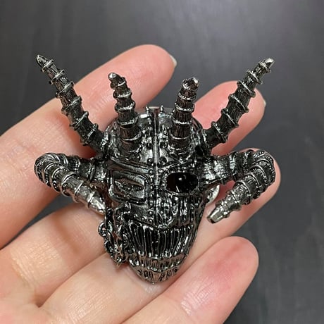 SACRIFICE "Crest Of Black" 3D metal Pin <chrome>