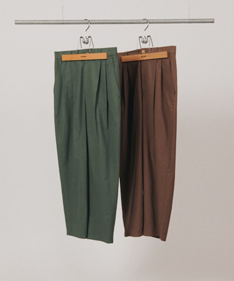DIGAWEL 2 Tuck Tapered Pants【BROWN】 | welles
